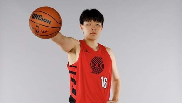 双悦网 验货完成！杨瀚森退出夏联，韦德谈三大优点，阿里纳斯也把话挑明